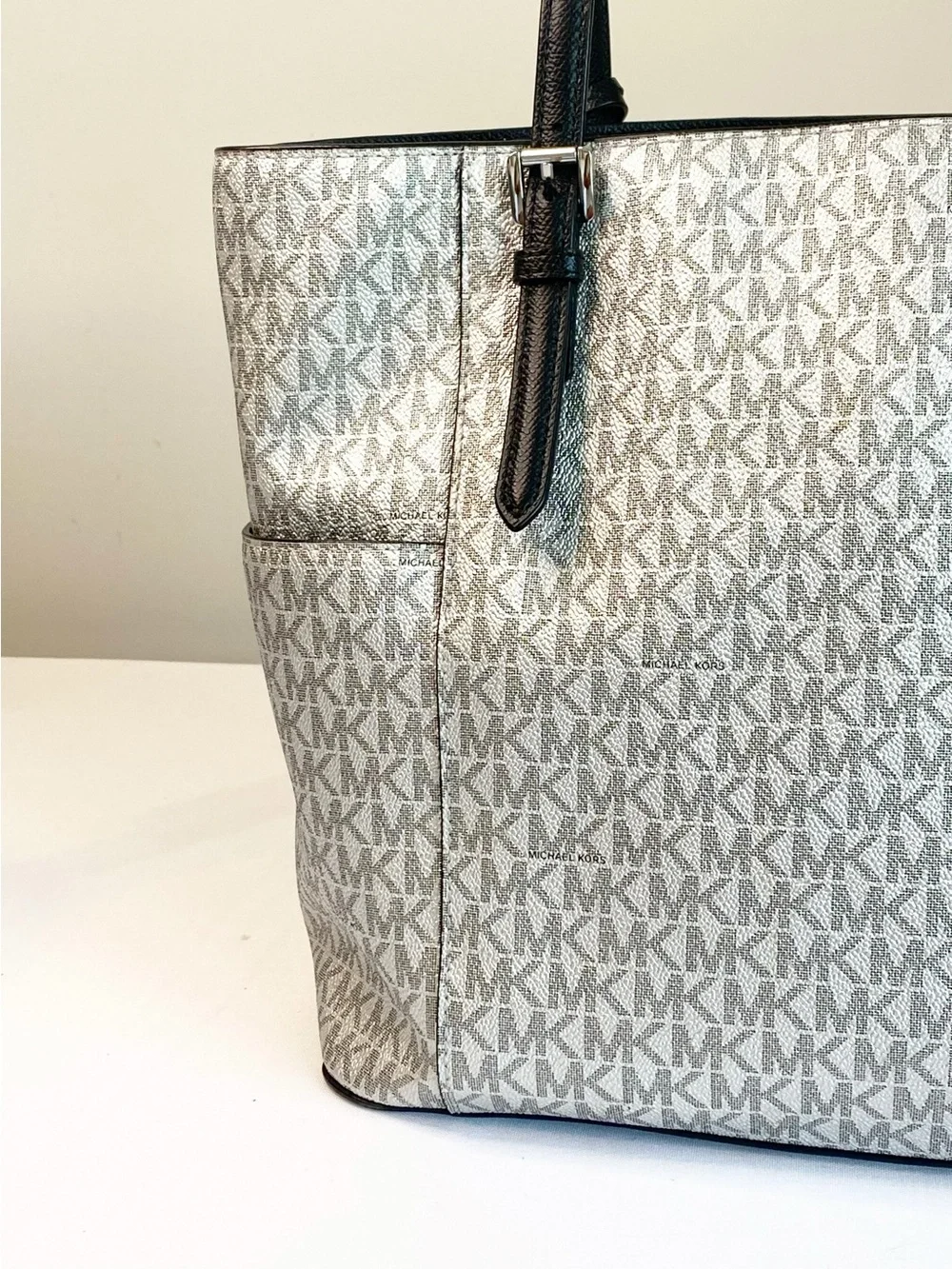 Authentic Michael Kors Jet Set Large Signature Logo Tote Travel Work Bag